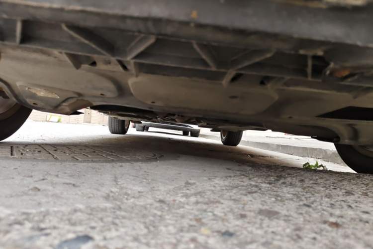 Used Volkswagen Polo 2011 1.6L Automatic ZhiShang Version Chassis Front