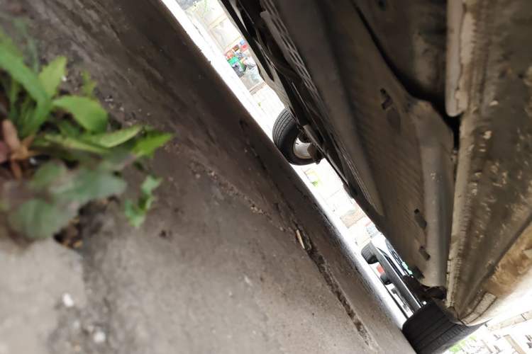 Used Volkswagen Polo 2011 1.6L Automatic ZhiShang Version Chassis Front Left