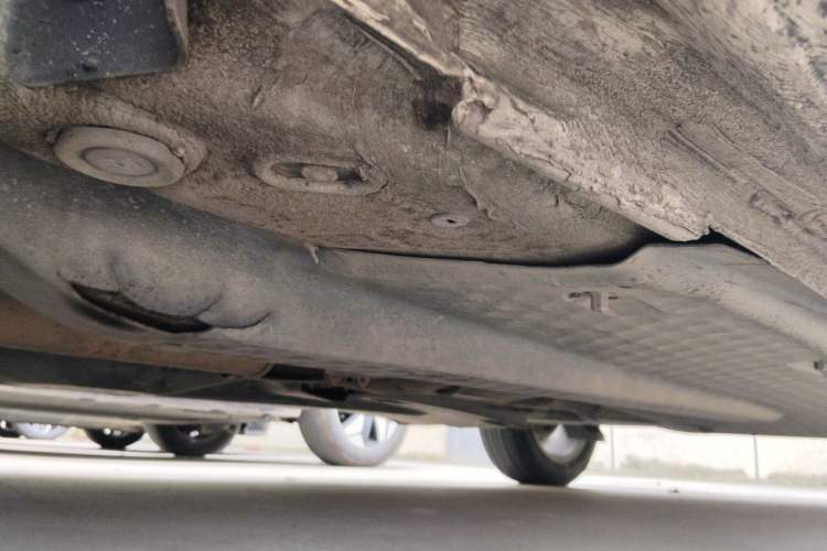 Used Volkswagen Polo 2011 1.6L Automatic ZhiShang Version Chassis Front Left