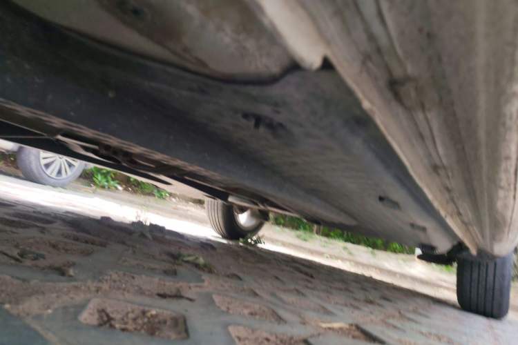 Used Volkswagen Polo 2011 1.6L Automatic ZhiShang Version Chassis Front Left