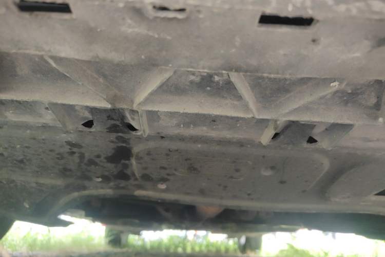 Used Volkswagen Polo 2011 1.6L Automatic ZhiKu Edition Chassis Front