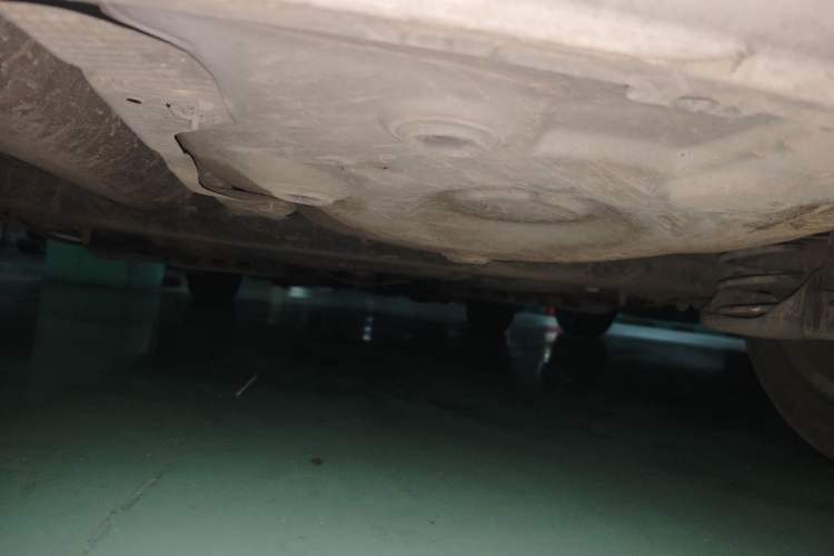 Used Volkswagen Polo 2011 1.6L Automatic ZhiShang Version Chassis Rear