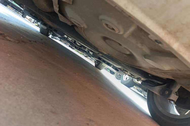 Used Volkswagen Polo 2011 1.6L Manual ZhiShang Edition Chassis Rear