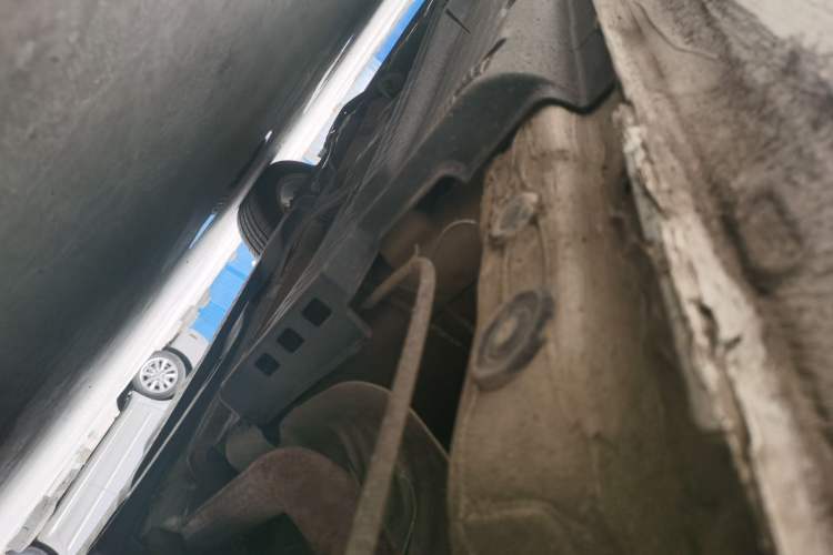 Used Volkswagen Polo 2011 1.6L Manual ZhiShang Edition Chassis Rear Left