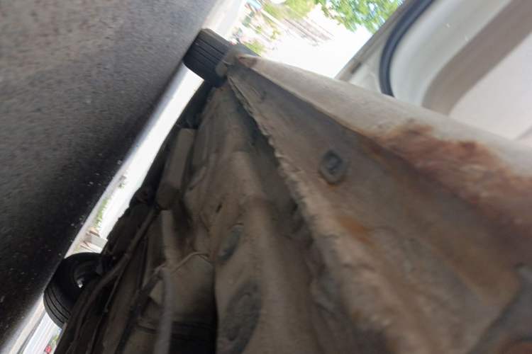 Used Volkswagen Polo 2011 Jingqu 1.4L Manual Sile Edition Chassis Rear Left