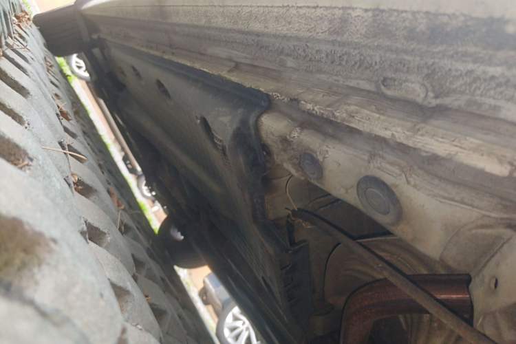 Used Volkswagen Polo 2011 1.4L Manual ZhiShang Edition Chassis Rear Left