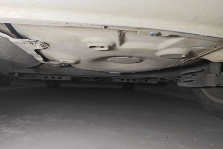 Used Volkswagen Polo 2011 1.6L Automatic ZhiShang Version Chassis Rear