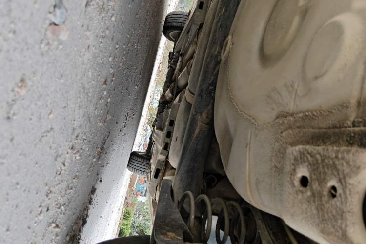 Used Volkswagen Polo 2011 1.6L Manual ZhiShang Edition Chassis Rear