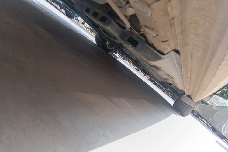 Used Volkswagen Polo 2011 1.6L Manual ZhiShang Edition Chassis Rear Right