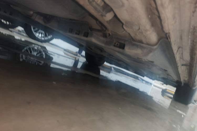 Used Volkswagen Polo 2011 1.6L Automatic ZhiShang Version Chassis Rear Right
