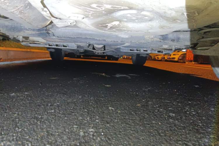 Used Volkswagen Polo 2011 1.6L Manual ZhiShang Edition Chassis Rear