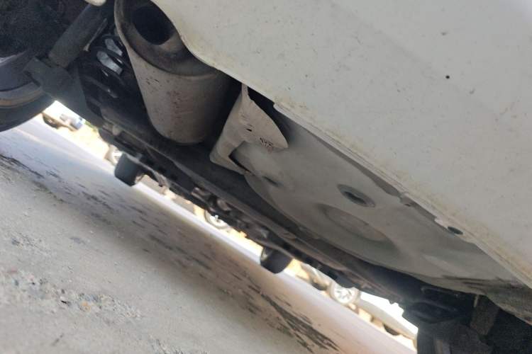 Used Volkswagen Polo 2011 1.6L Automatic ZhiShang Version Chassis Rear