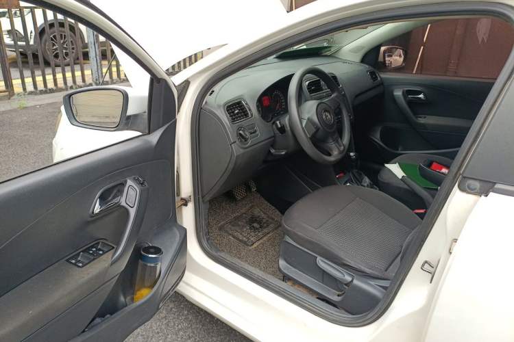 Used Volkswagen Polo 2011 1.4L Automatic ZhiShang Version Driver Seat