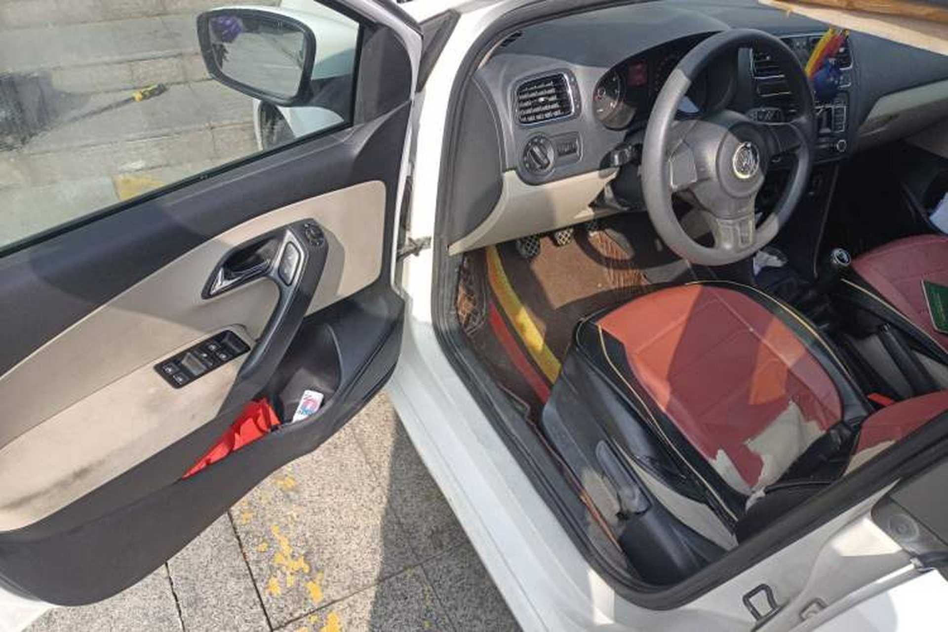 Used Volkswagen Polo 2011 1.4L Manual ZhiShang Edition Driver Seat