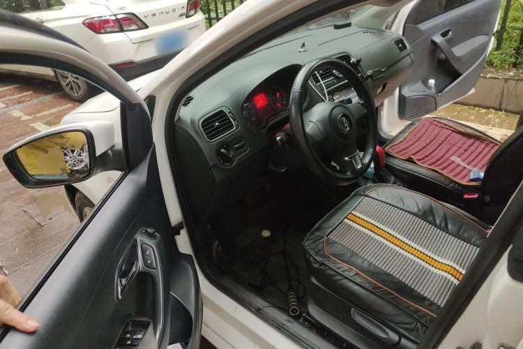 Used Volkswagen Polo 2011 1.6L Automatic ZhiShang Version Driver Seat