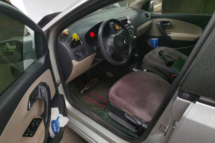 Used Volkswagen Polo 2011 1.4L Automatic ZhiShang Version Driver Seat