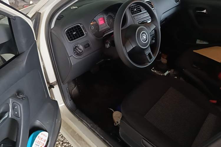 Used Volkswagen Polo 2011 1.6L Automatic ZhiShang Version Driver Seat