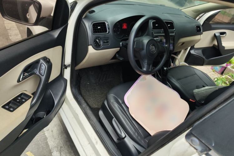 Used Volkswagen Polo 2011 1.6L Automatic ZhiShang Version Driver Seat