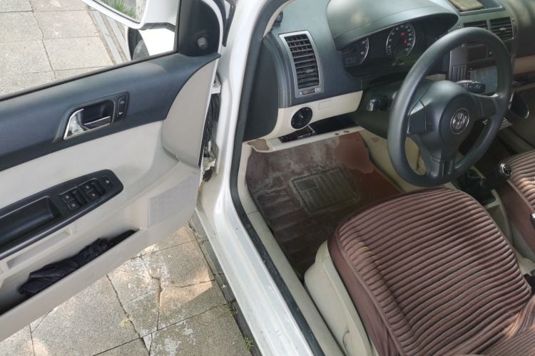 Used Volkswagen Polo 2011 Jingqu 1.4L Manual Shishang Edition Driver Seat