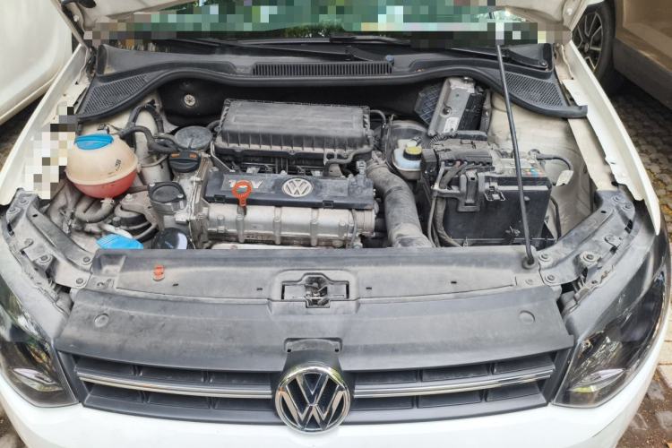 Used Volkswagen Polo 2011 1.6L Automatic ZhiShang Version Engine Bay
