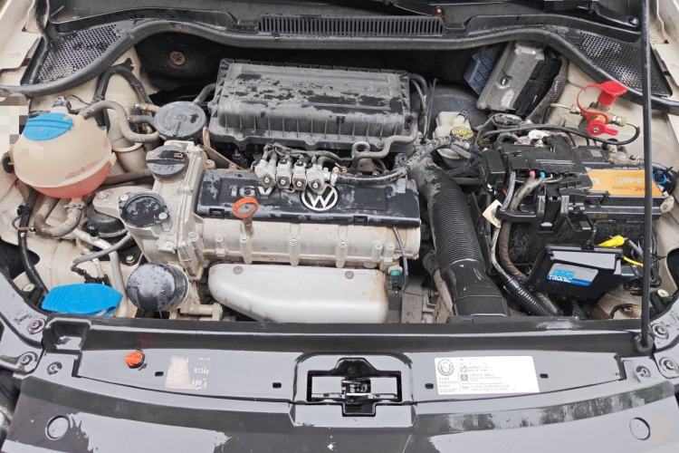 Used Volkswagen Polo 2011 1.6L Manual ZhiShang Edition Engine Bay