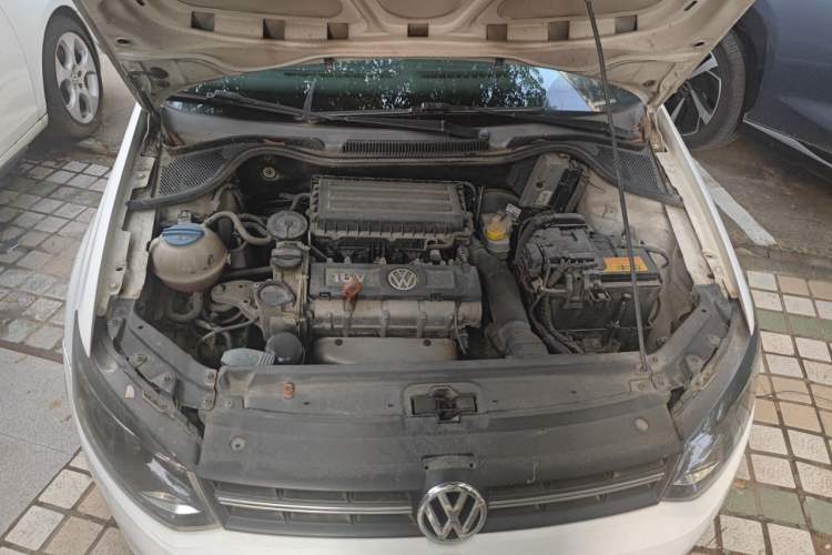 Used Volkswagen Polo 2011 1.6L Automatic ZhiShang Version Engine Bay