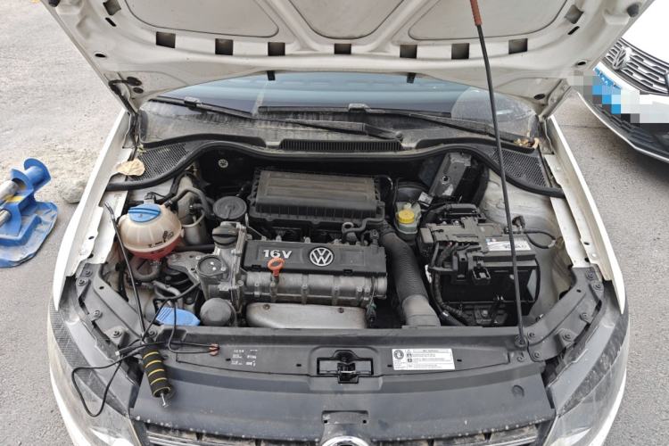 Used Volkswagen Polo 2011 1.6L Automatic ZhiShang Version Engine Bay
