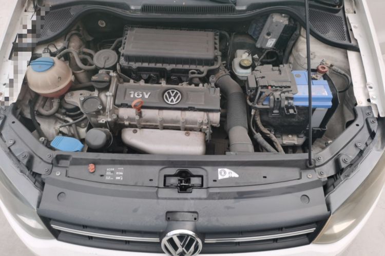 Used Volkswagen Polo 2011 1.6L Manual ZhiShang Edition Engine Bay