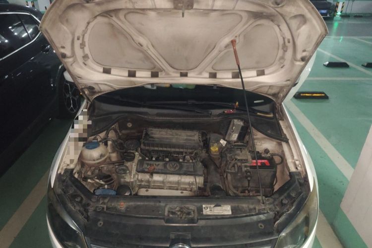 Used Volkswagen Polo 2011 1.6L Automatic ZhiShang Version Engine Bay