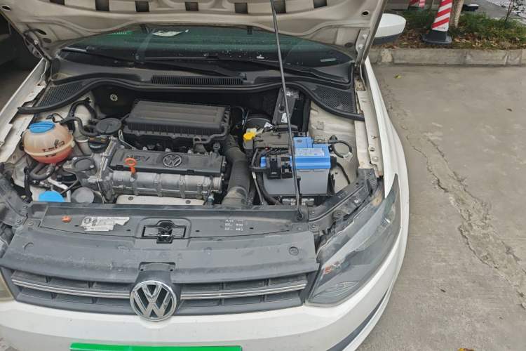Used Volkswagen Polo 2011 1.6L Automatic ZhiShang Version Engine Bay Left