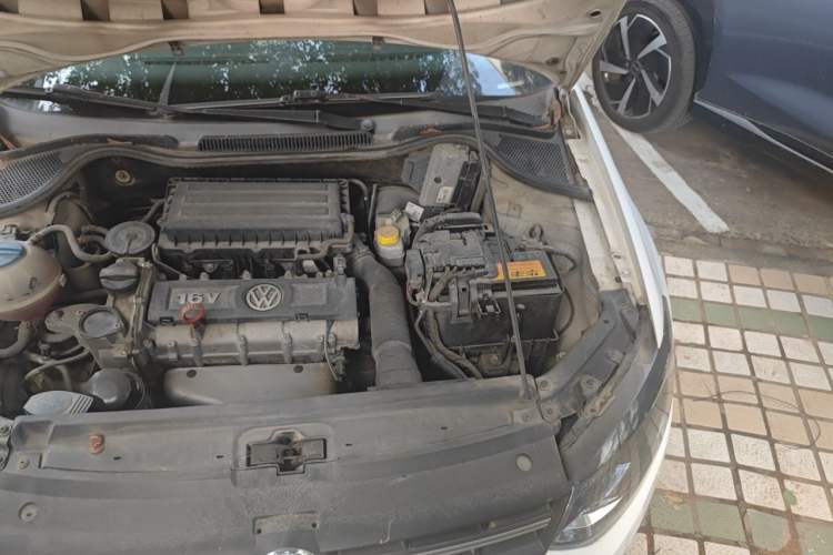 Used Volkswagen Polo 2011 1.6L Automatic ZhiShang Version Engine Bay Left