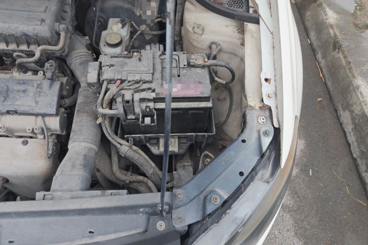 Used Volkswagen Polo 2011 1.4L Manual ZhiLe Edition Engine Bay Left