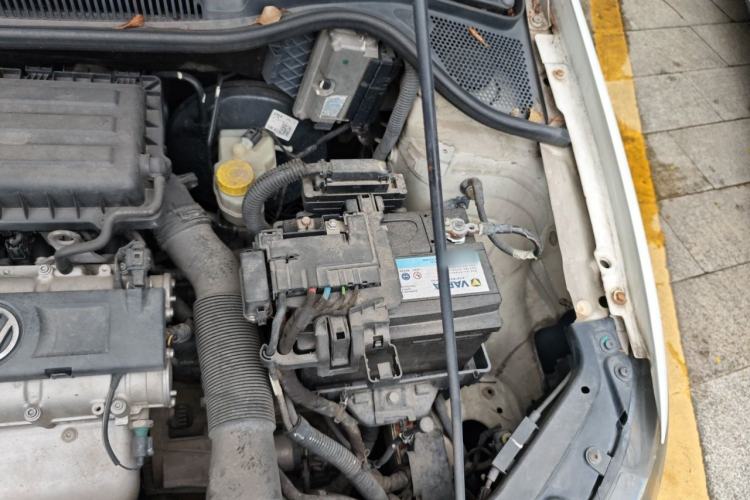 Used Volkswagen Polo 2011 1.4L Automatic ZhiShang Version Engine Bay Left