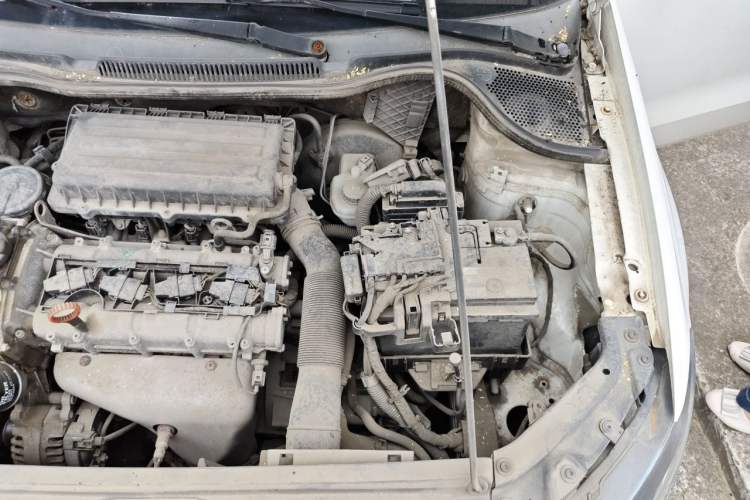 Used Volkswagen Polo 2011 1.6L Automatic ZhiShang Version Engine Bay Left