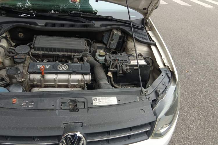 Used Volkswagen Polo 2011 1.4L Manual ZhiLe Edition Engine Bay Left