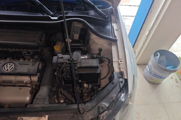 Used Volkswagen Polo 2011 1.4L Automatic ZhiCool Edition Engine Bay Left