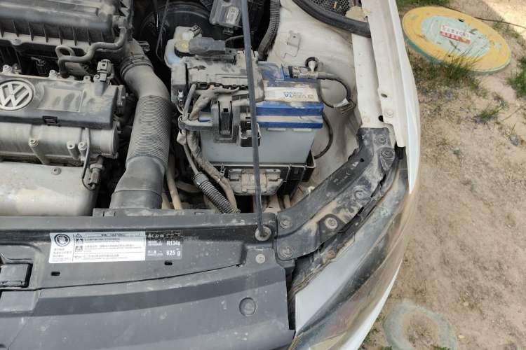 Used Volkswagen Polo 2011 1.4L Manual ZhiLe Edition Engine Bay Left
