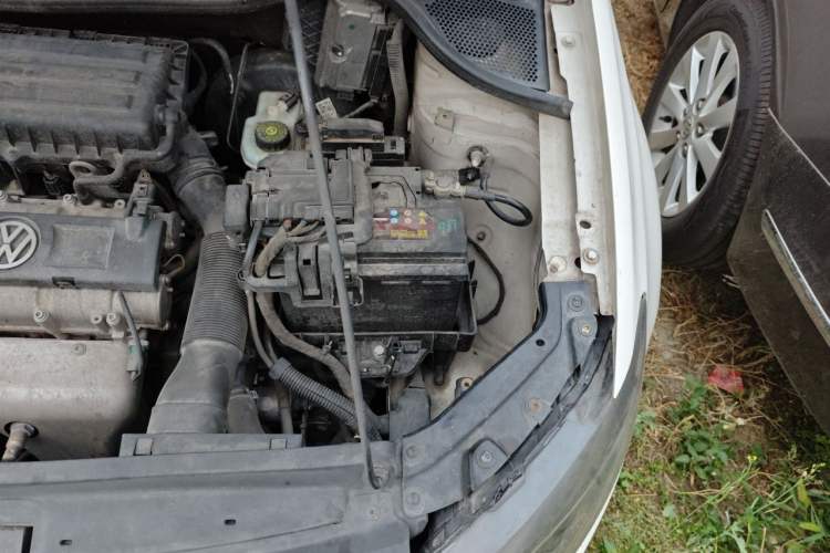 Used Volkswagen Polo 2011 1.4L Automatic ZhiShang Version Engine Bay Left