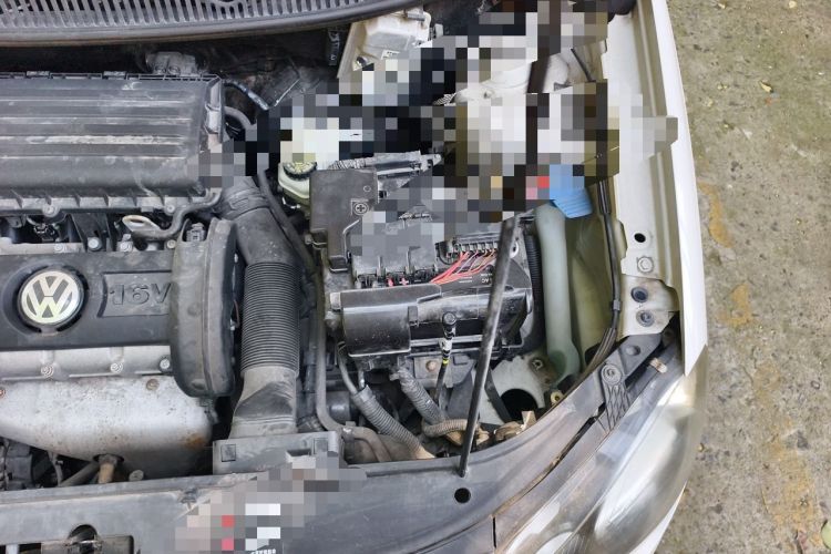 Used Volkswagen Polo 2011 Jingqu 1.4L Automatic Shishang Edition Engine Bay Left