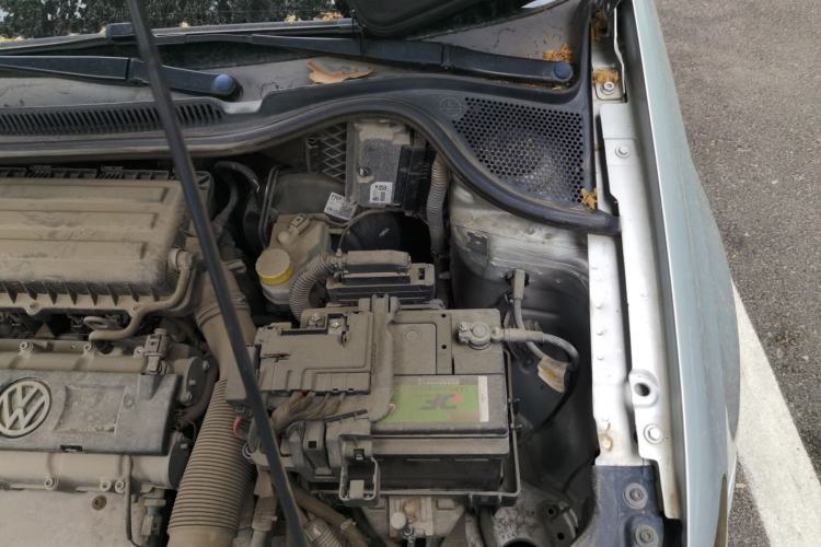 Used Volkswagen Polo 2011 1.4L Automatic ZhiShang Version Engine Bay Left