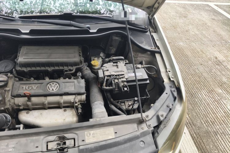 Used Volkswagen Polo 2011 1.6L Automatic ZhiKu Edition Engine Bay Left