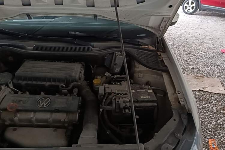 Used Volkswagen Polo 2011 1.6L Automatic ZhiShang Version Engine Bay Left