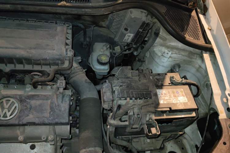 Used Volkswagen Polo 2011 1.4L Manual ZhiLe Edition Engine Bay Left
