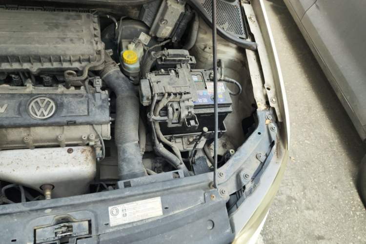 Used Volkswagen Polo 2011 1.6L Automatic ZhiShang Version Engine Bay Left