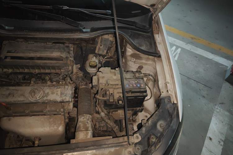 Used Volkswagen Polo 2011 1.4L Manual ZhiLe Edition Engine Bay Left