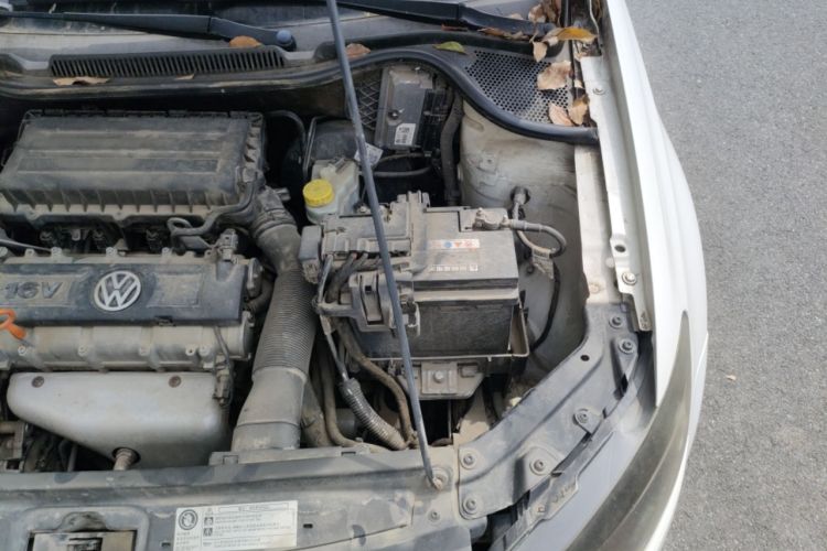 Used Volkswagen Polo 2011 1.4L Manual ZhiLe Edition Engine Bay Left