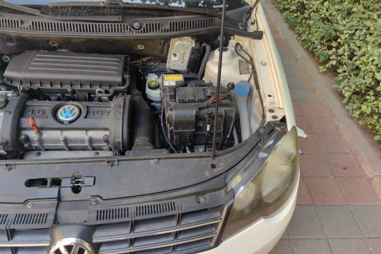 Used Volkswagen Polo 2011 Jingqu 1.6L Automatic Siku Edition Engine Bay Left