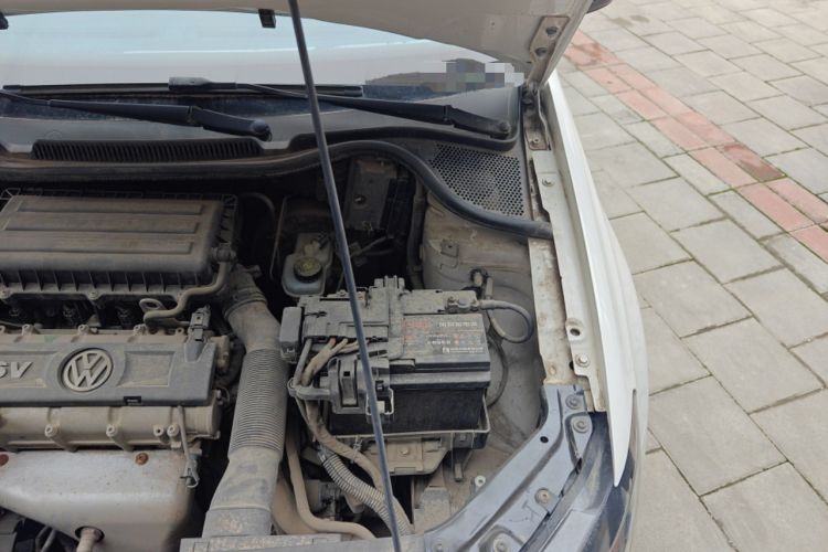 Used Volkswagen Polo 2011 1.4L Manual ZhiLe Edition Engine Bay Left