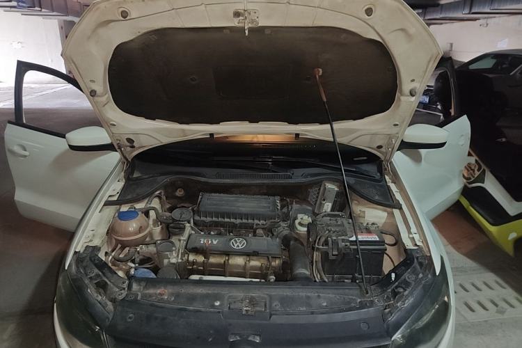 Used Volkswagen Polo 2011 1.4L Automatic ZhiShang Version Engine Bay