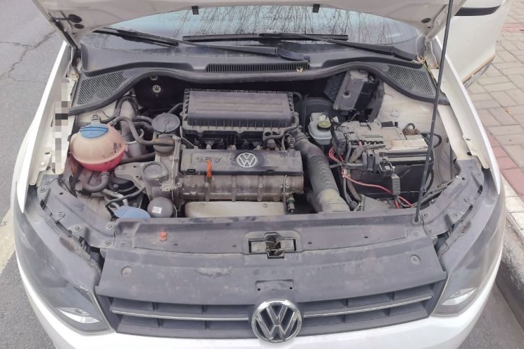 Used Volkswagen Polo 2011 1.4L Manual ZhiLe Edition Engine Bay